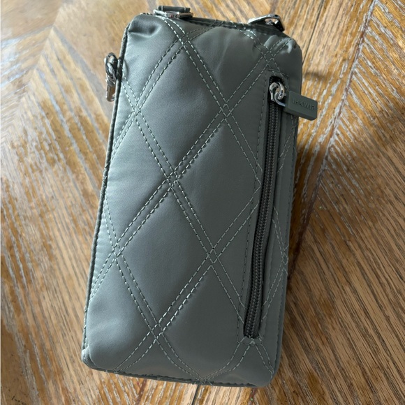 IHKWIP The Ring-Ring Cellphone Crossbody Bag Army Sage Green NWT - Picture 4 of 5